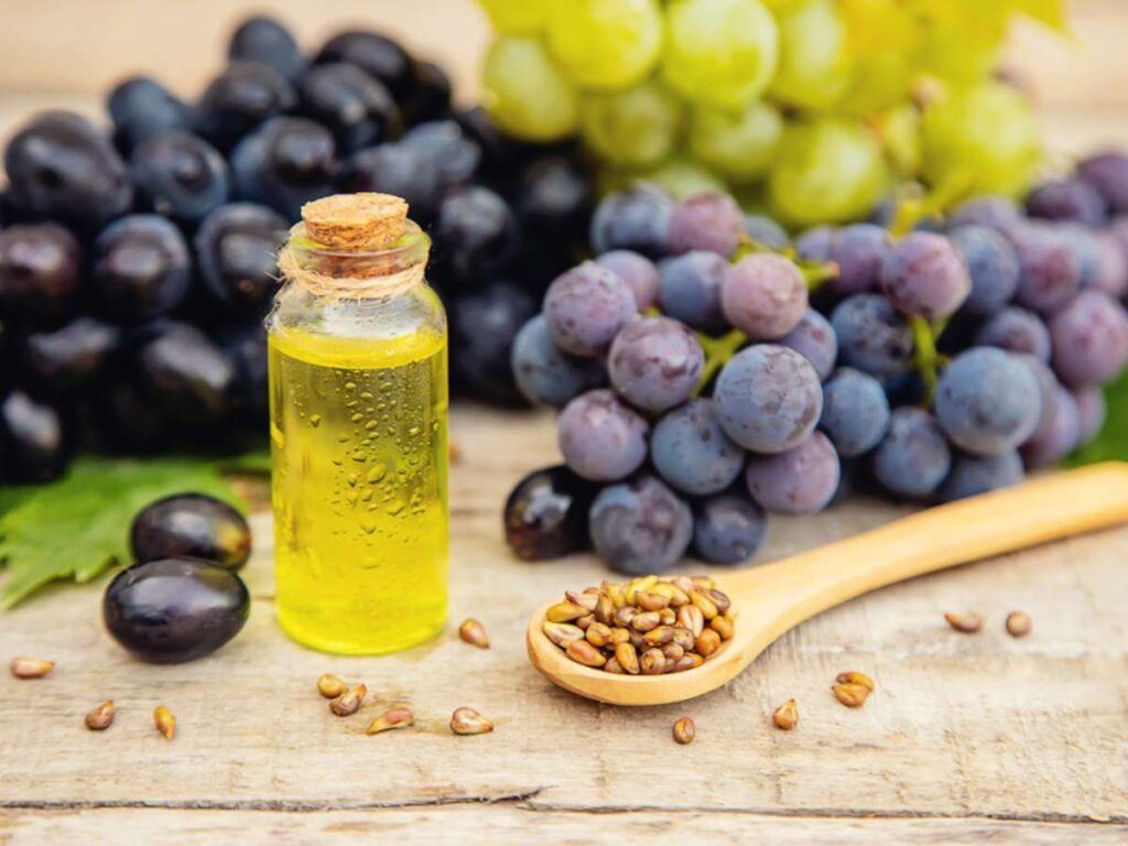 7 Different Massage Oil Types & Their Skin Benefits 3 7 Different Massage Oil Types & Their Skin Benefits 3